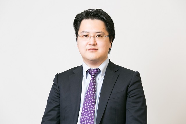 松苗 裕一代表取締役社長　31歳
磐石な経営基盤のもと、積極的なM&Aに取り組んでいる。