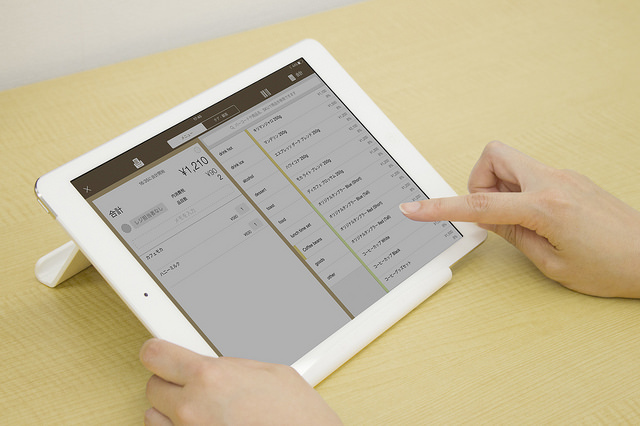 世界初のクラウド型iPad POSレジ「ユビレジ」