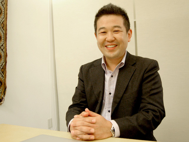 代表取締役社長　江川 亮一 氏
同氏は、オラクル、IBMを経てFast社に入社。Fast社がマイクロソフトに買収された後も、トップセールスとして活躍してきた人物だ。