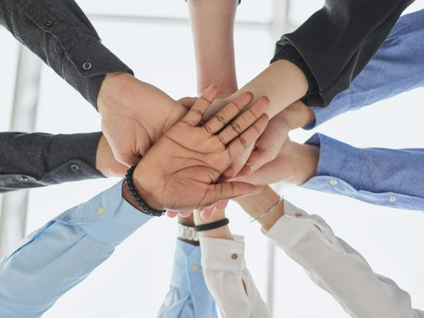 募集している求人：【福岡】システムエンジニア※PL・PM候補◇プライム案件多数/急成長中企業/福利厚生充実/年間休日120日以上！/平均残業時間10H！！