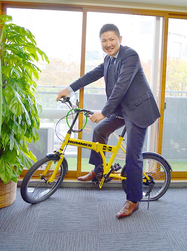 渋谷に立地する同社だが、窓の外には緑が広がる。この景色が気に入ってオフィスを決めたそう。