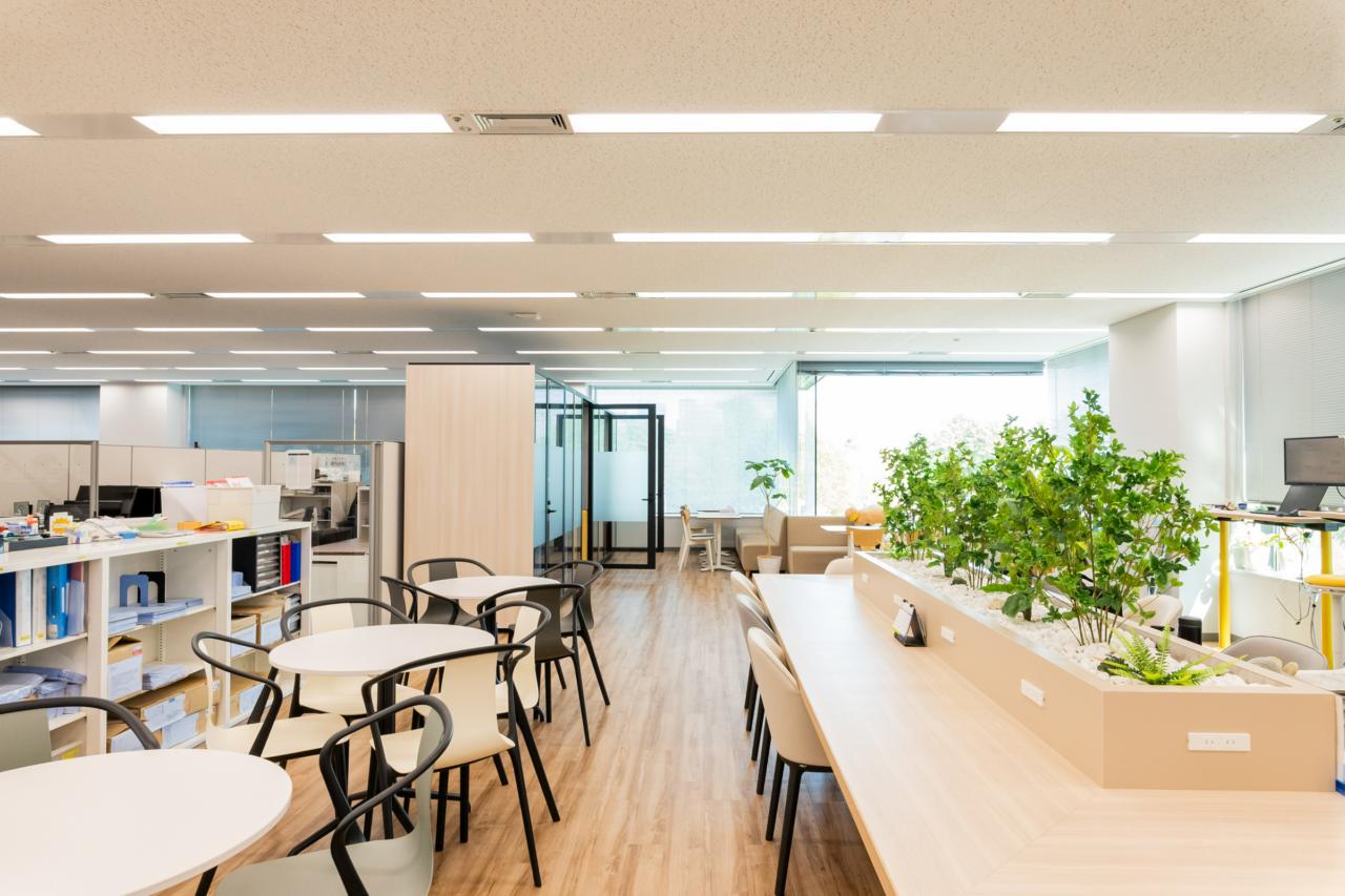 AZX Group株式会社 求人画像1