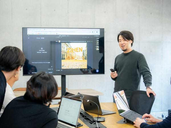 募集している求人：①SNS広告運用マーケター