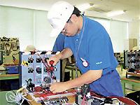 「革新的ものづくり」を支える<br />「心・技・体」の訓練を目的とした人材・技能育成。