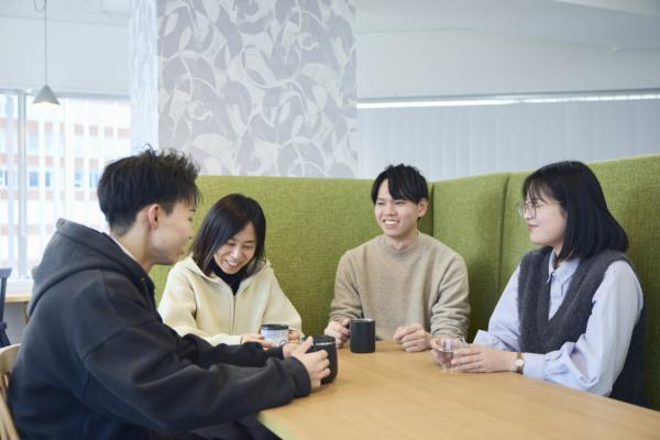 募集している求人：Java,Laravel,Python,Go,Ruby,C#★ リモート100％ × 案件選択100％ × メガベンチャー出身のキャリア支援（年収500万～）