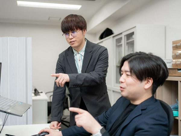 募集している求人：トレカサイトのディレクター（戦略立案・広告運用等）