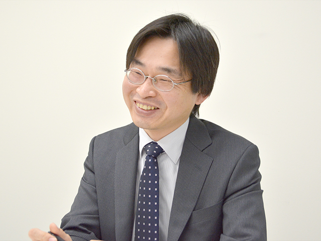 代表取締役社長・田中裕之氏
元シナリオライター。縁あってEC黎明期から業界に携わるようになり、以来自らエンジニアとして多くのサービスを開発。