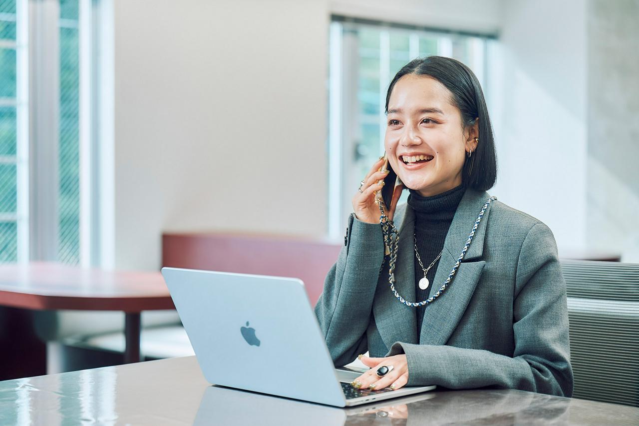 グリフォングループホールディングス株式会社 求人画像1