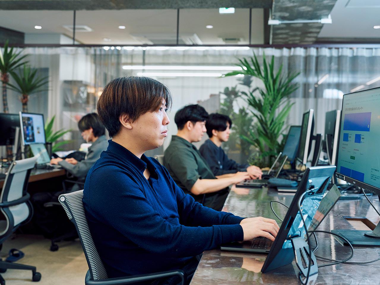 グリフォングループホールディングス株式会社 求人画像1