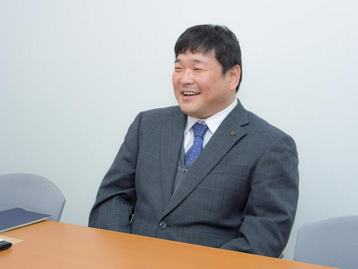 新明ホールディングス株式会社のインタビュー写真