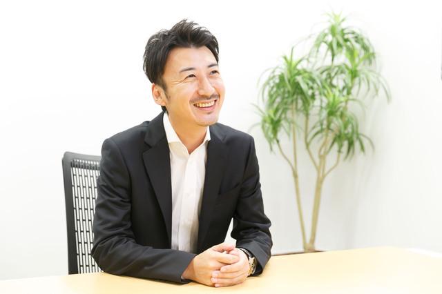 代表取締役社長執行役員CEO　
市之川 匡史
2008年、当時のグループ会社に入社し、その後グループ内の異動や会社合併を経て、2014年代表取締役に就任。