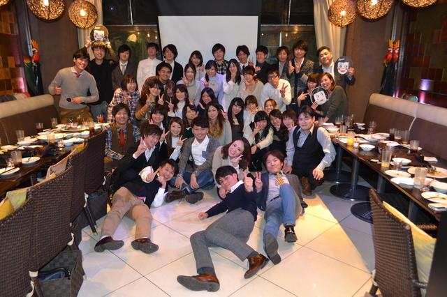 社内は20～30代が多く非常に仲の良い同社。みんなで誕生日を祝ったり、社内クラブ活動で仕事後も一緒にリフレッシュしたりしています。