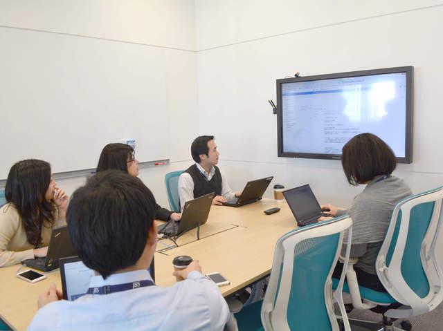 全室モニター完備の会議室