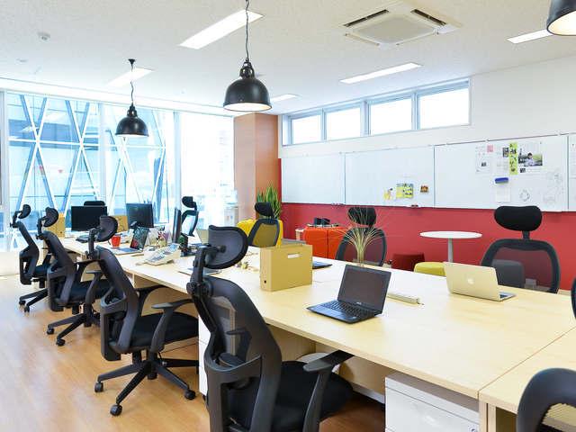 大阪オフィス：日当たりのよい場所です。