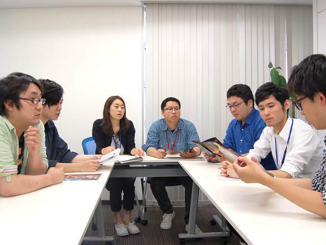 メンバー同士のブレストの機会も多い同社。活発なコミュニケーションから実効的な企画が生まれてくる。