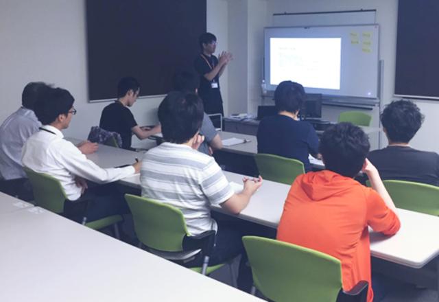 積極的に社内勉強会も実施。
コミュニケショーションを取りながら、スキルアップを図っています。