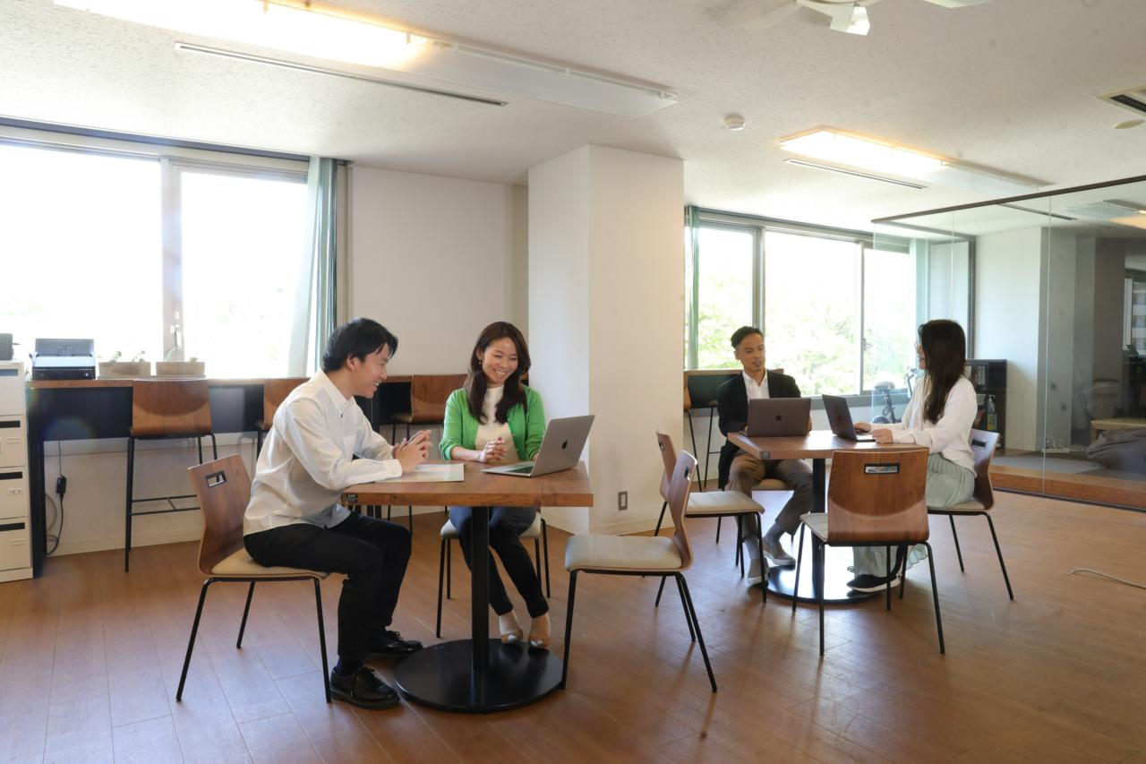 弁護士ドットコム株式会社 求人画像1