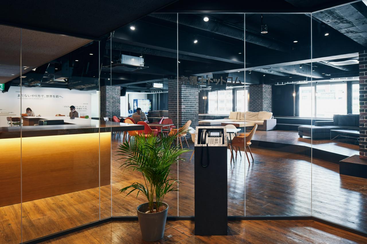 弁護士ドットコム株式会社 求人画像1