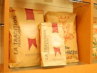 左が「ラ・トラディション・フランセーズ」