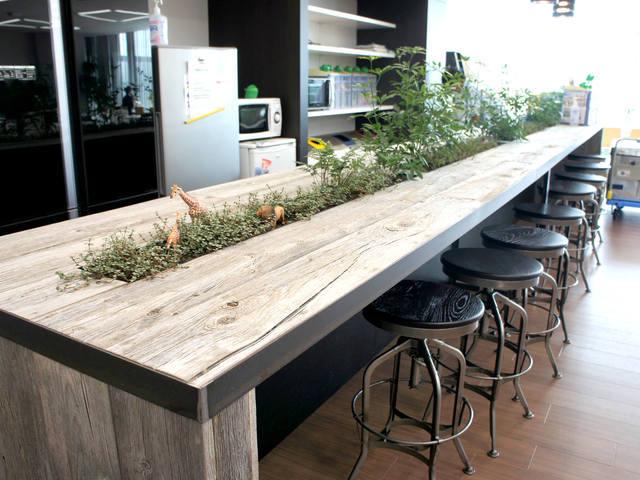 働きやすさをテーマに、こだわった休憩スペース！お昼休みの大人気スポットです。