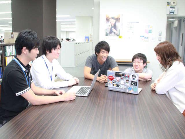 コロナ前の打ち合わせの様子
※現在はリモートワークがメインです