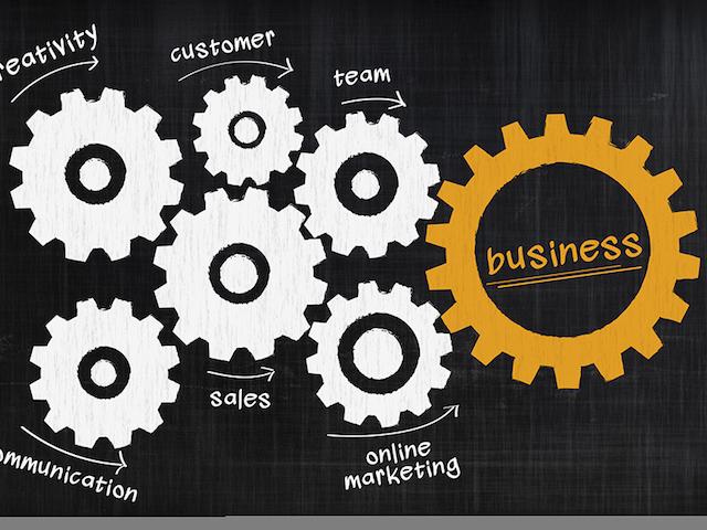 GPSを使った店舗検索アプリケーションやクーポン発行などのサービス業向けから、教育機関向け予約システム、ガテン系勤怠管理アプリ、入出金管理アプリ、カテーテル記録システムなど、分野を問わず幅広い実績を誇る。