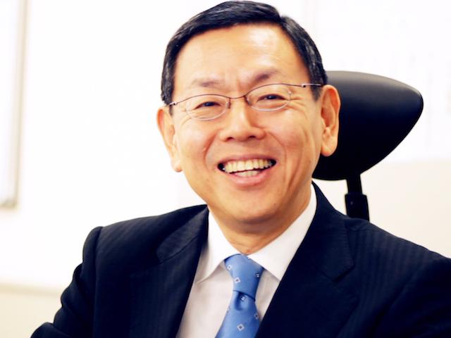 代表の松岡祐司氏。「心の経営と儲かる仕組みづくりを導入し、心を高め、経営を伸ばす。グループシナジーを最大にし、お客様に頼りにされ、お役に立つ企業になる。事業継承し企業を存続する事で雇用を守り、世のため、人のためになる事をする。」と理念を掲げています。