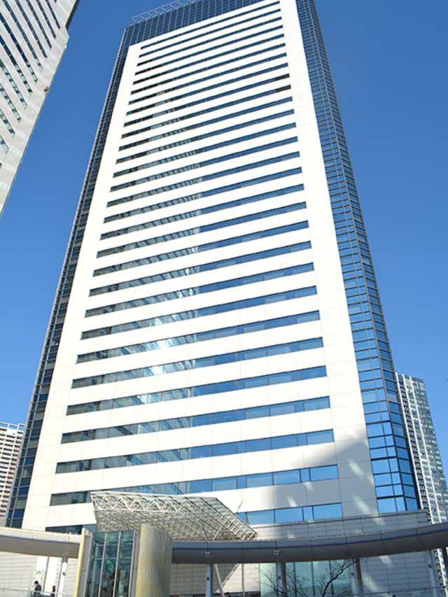 同社のオフィスは、豊洲駅（有楽町線/ゆりかもめ線）に直結した豊洲センタービルアネックスだ。