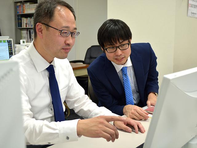 特殊な職種柄もあり、調査部はほとんどが未経験からのスタート。調査部部長も未経験からスタートし、今ではスタッフの管理などのオペレーション的な統括を行っている。もちろん未経験向けの研修・教育制度も充実している。