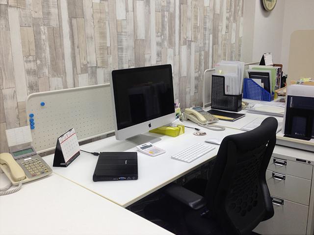 パーテーションで集中できるワークスペースを作っています