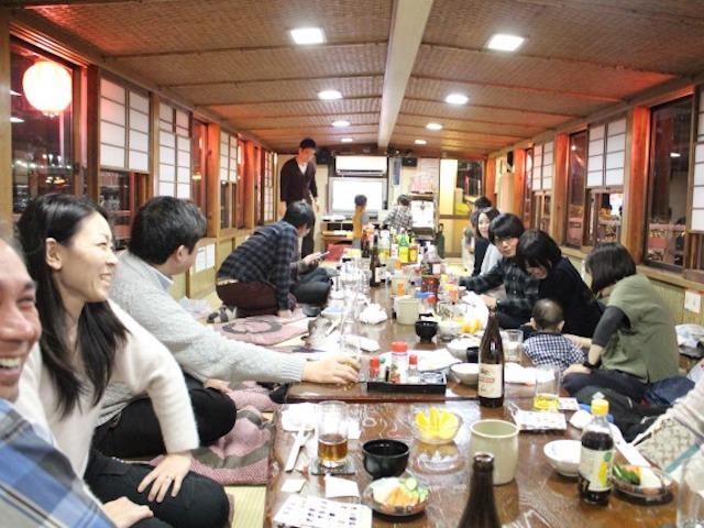 社名の「ブローウィッシュ」は「BLOW（咲かせる）」と「WISH（希望）」を組み合わせて名付けられた。