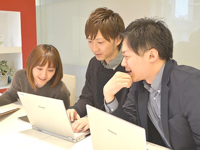 トレンダーズは、クライアントとの戦略的なコミュニケーションを重ね、実運用まですべてを手掛けるトータルソリューションを行っている