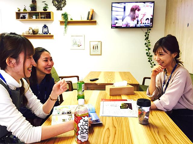 一部上場企業ながら、社員数は100人に満たない少数精鋭で、一人一人に仕事を任せる社風が特徴だ。