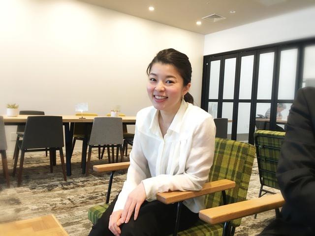 奈良夏樹。歯科医師であり、アナリストでもある。歯科保健事業の立ち上げに熱意を注ぐ