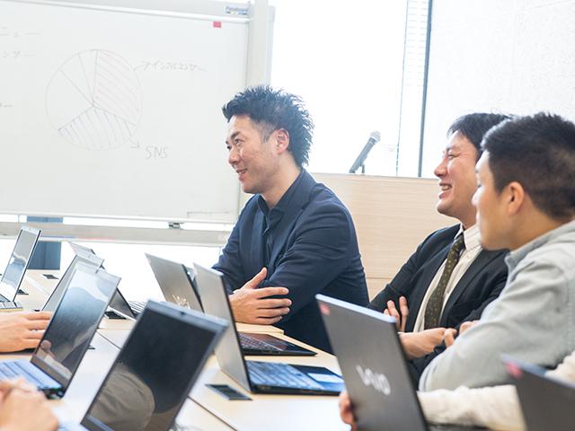 社名のとおり、生活情報サイトなどを運営するオールアバウトグループの一員である。
同グループは、専門家ネットワークを基盤として、コミュニケーションを軸に、既存の“情報流・商流・製造流”にイノベーションを図るプラットフォームを提供している。