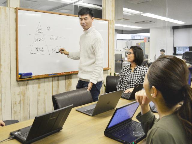 運用型広告やソーシャルメディアが日本でも隆盛してきたころ、専門的に扱う部署がなかった大手代理店の中の同領域を手掛ける形で協業してきたのが同社の戦略だ