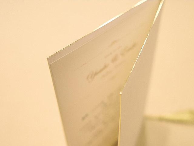 アートディレクターやデザイナーが製品を企画したものをオペレーション化するまでは全てIT部門が請け負う。生産性が非常に高いチームだ。