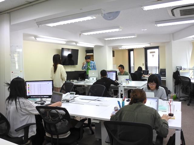 会社の規則は堅すぎない。働く人それぞれに合わせて働きやすいと思える環境を提供している。