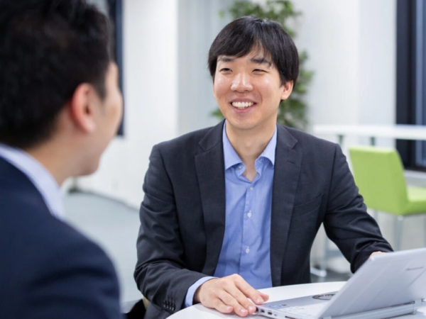 募集している求人：マーケティングリサーチ・コンサルタント候補