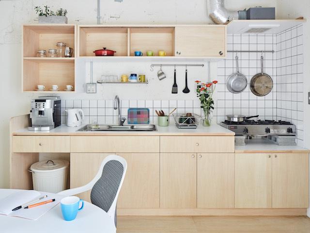オフィスを改装する際、わざわざキッチンを作ったという。
