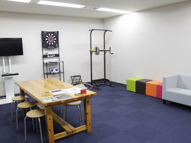 リラックスルームの設置など、社員の働きやすさを第一に考慮。