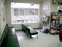 全ての店舗の待合室に空気清浄機を設置