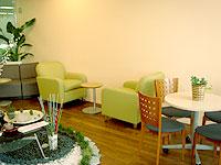 本社内の休憩スペース