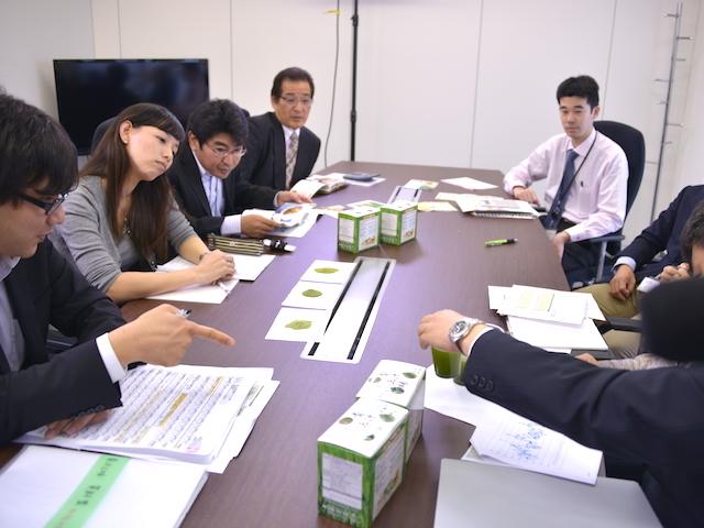 社員全員が商品に対して、真摯に向き合い、プロとしての意識を持っており、一つ一つ慎重に見極めながら仕入れている。