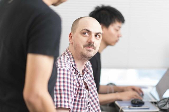 自らのアイデアが即採用され、自社で開発できるという環境は、非常に刺激的だ。