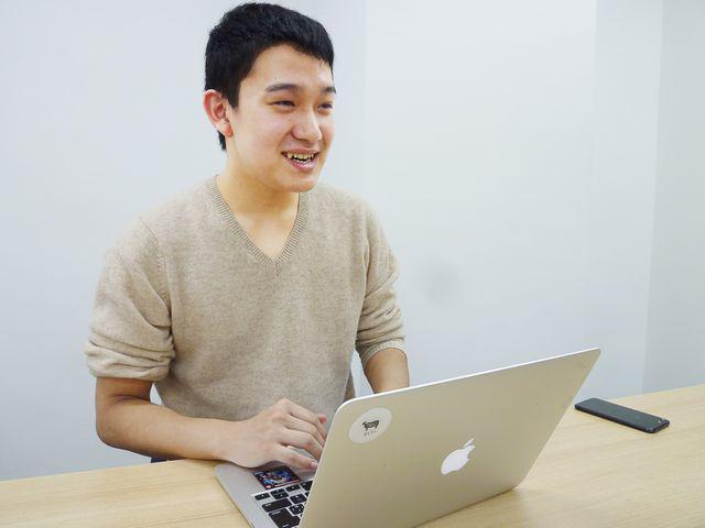 「スペシャリスト同士のレビューは刺激的。一緒に成長できる環境」と舘氏。