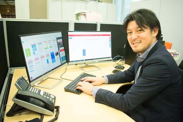 新生WEB事業部を立ち上げ、コアな人材の育成するため、代表の和氣と二人三脚で挑戦しているWebディレクターの新居氏