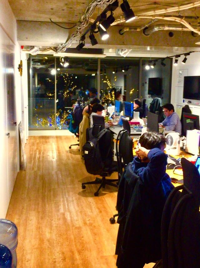 夜はミッドタウンタウンのイルミネーションが目の前に見えます。