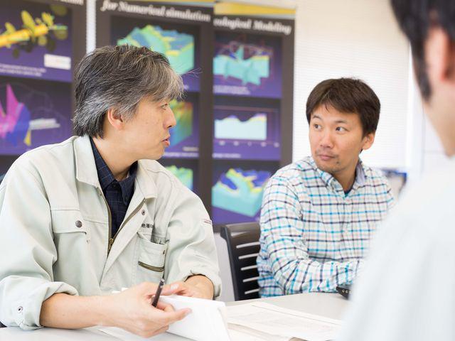 開発、解析、実験など様々なプロが連携し、製品を発展させている。