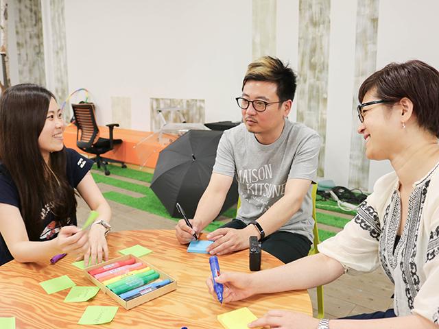 CEOの佐野氏は、もともとブランド戦略コンサルタントなどを経てMBAを取得。その後M＆Aにより同社代表取締役に就任